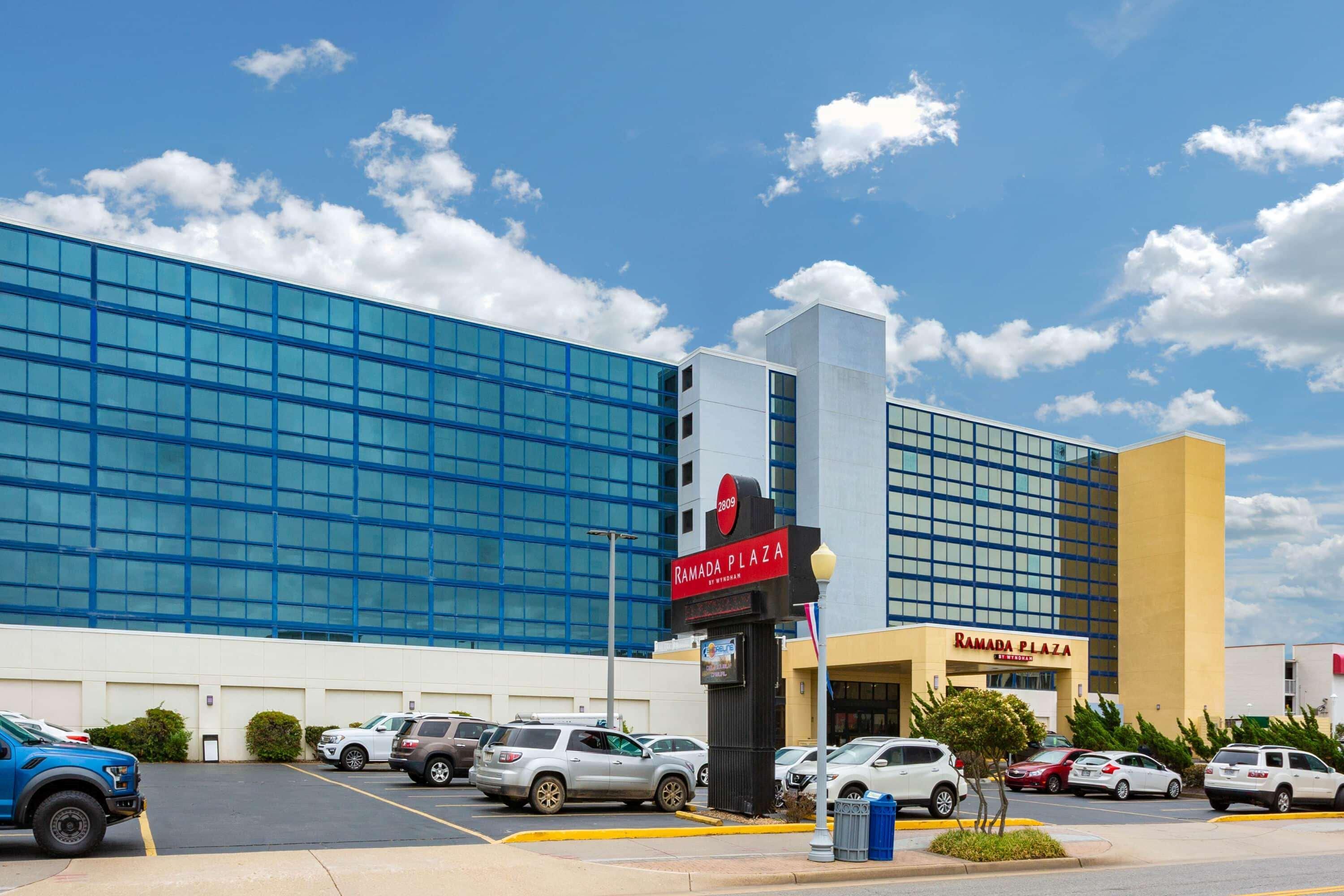 Ramada Plaza By Wyndham Virginia Beach Oceanfront Екстериор снимка