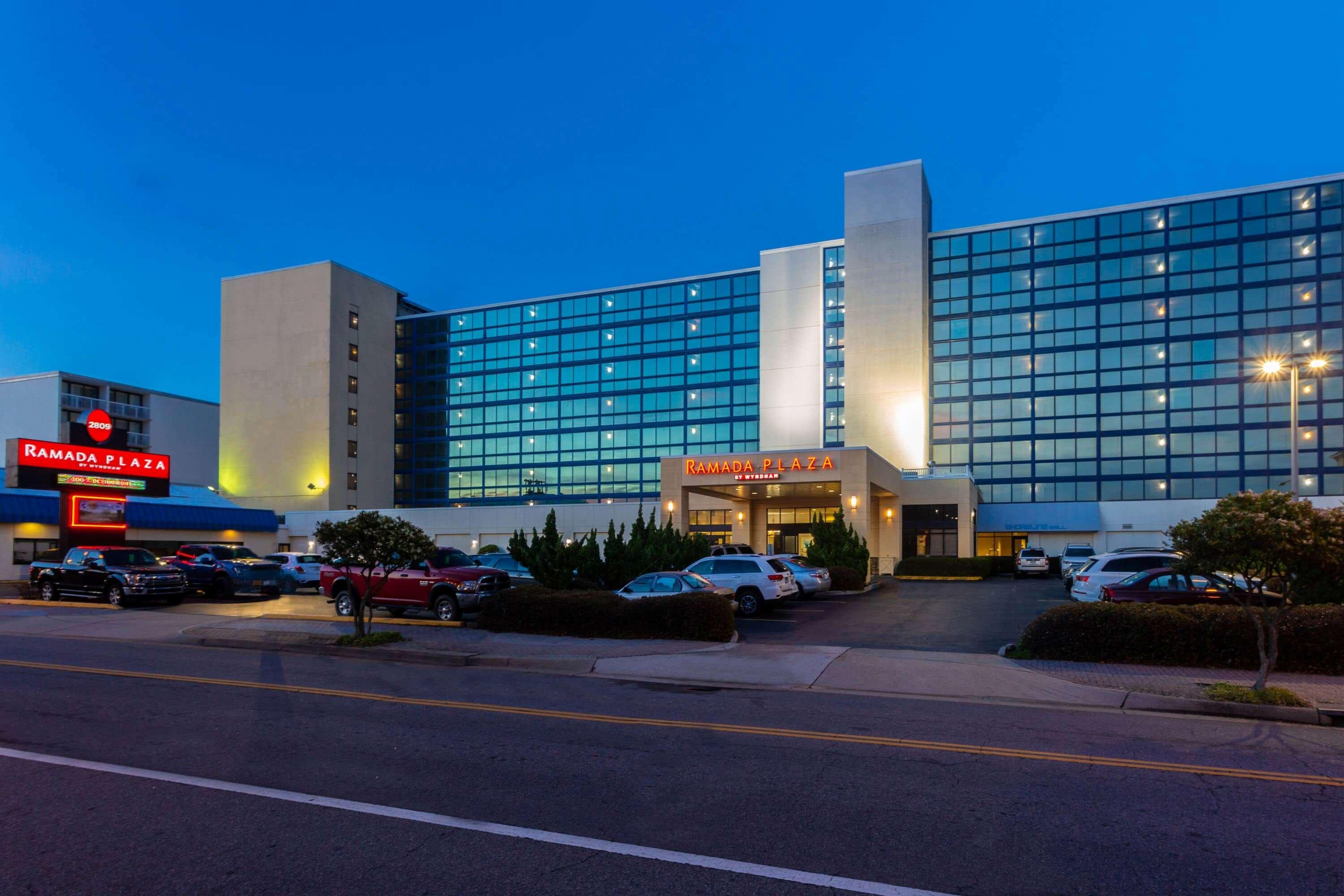 Ramada Plaza By Wyndham Virginia Beach Oceanfront Екстериор снимка