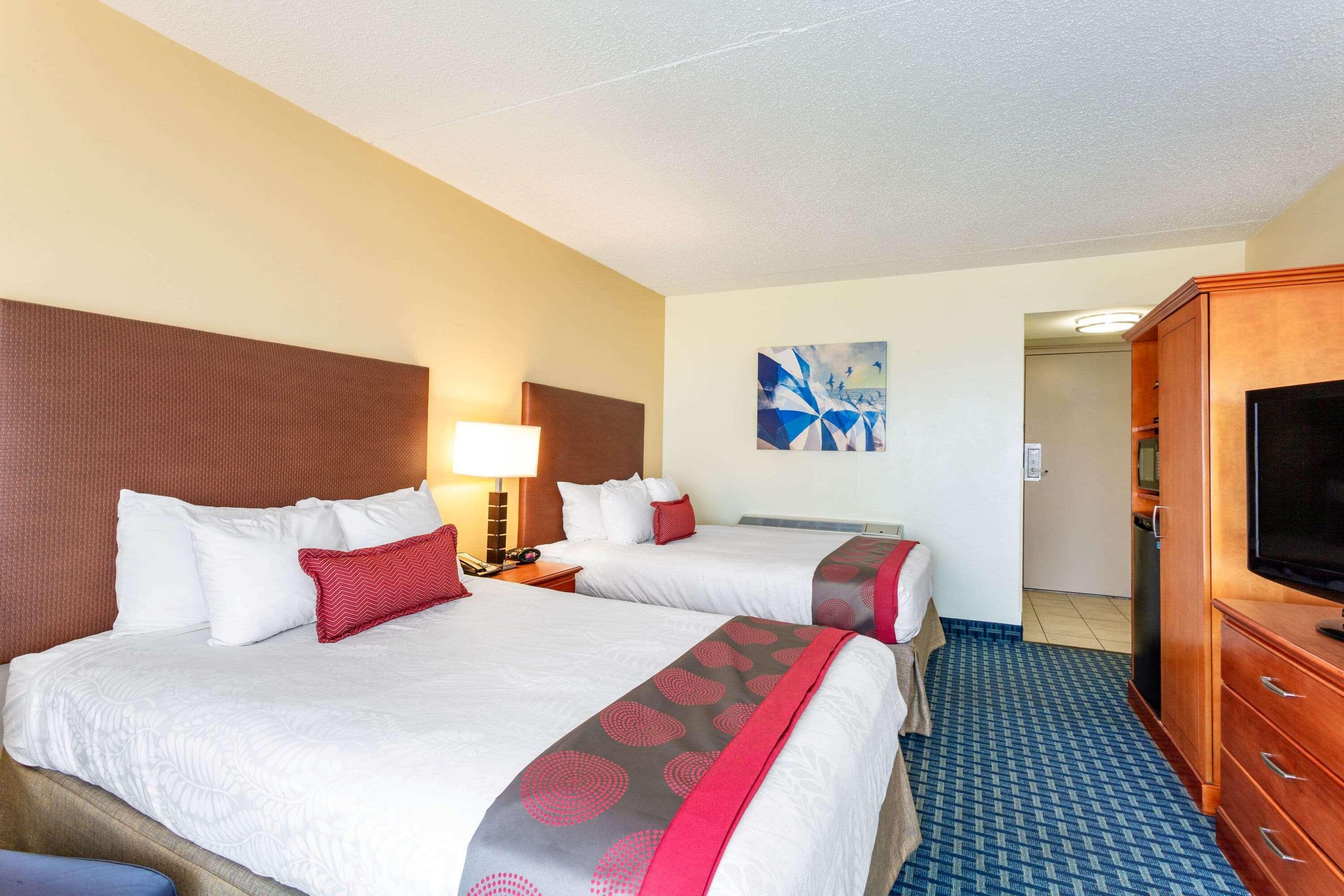 Ramada Plaza By Wyndham Virginia Beach Oceanfront Екстериор снимка