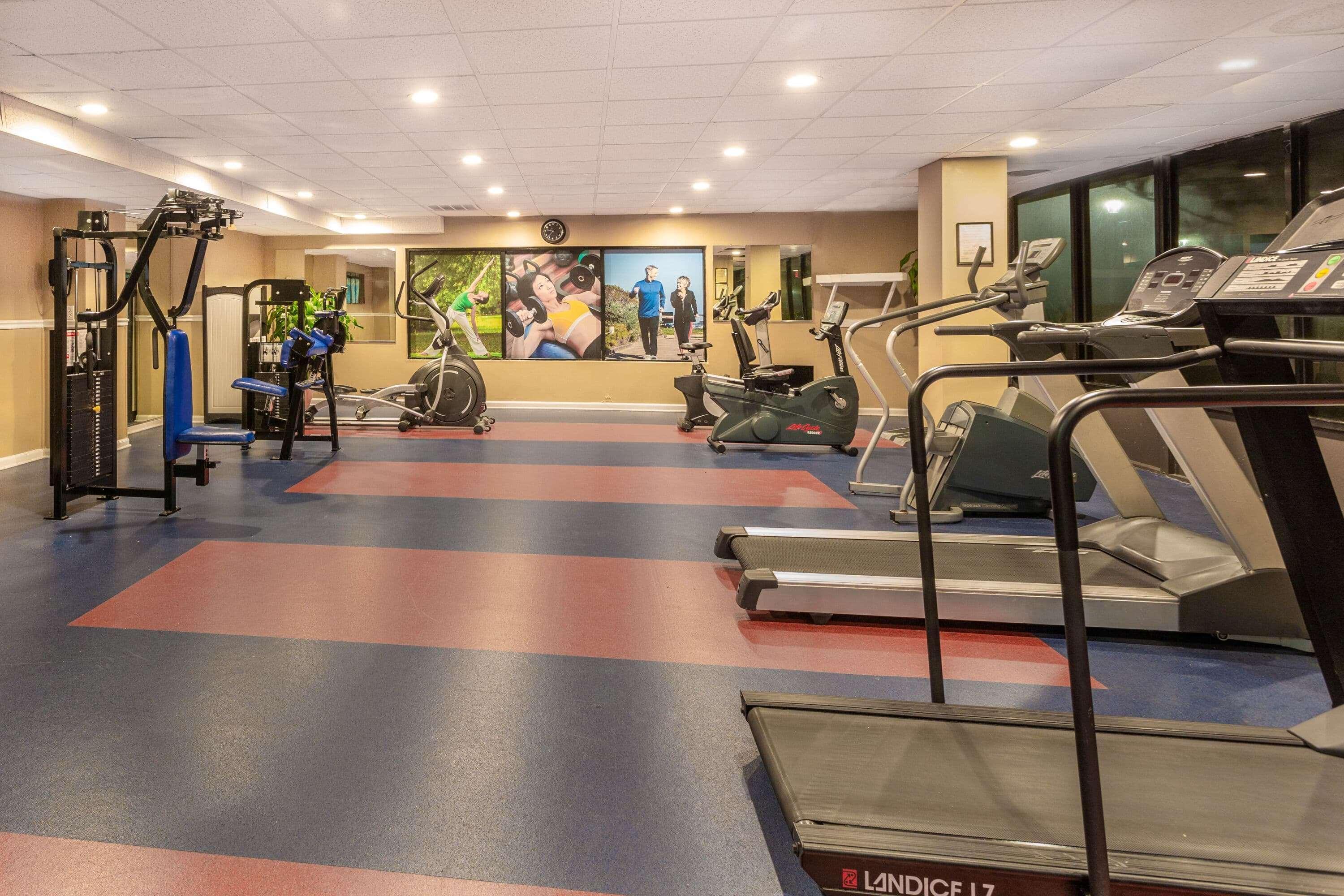 Ramada Plaza By Wyndham Virginia Beach Oceanfront Екстериор снимка